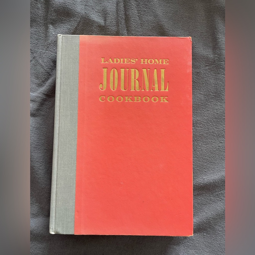 VINTAGE LADIES HOME JOURNAL COOKBOOK 1960 FIRST EDITION ILLUSTRATED RECIPES